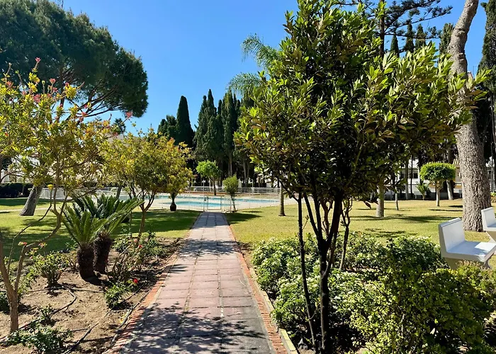 Amplia Terraza Con Maravillosas Vistas Muy Cerca De La Playa Torremolinos
