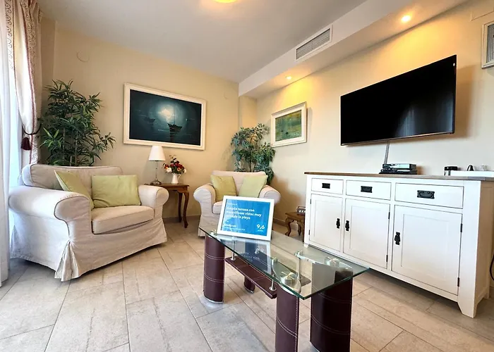 Amplia Terraza Con Maravillosas Vistas Muy Cerca De La Playa *