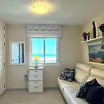 Amplia Terraza Con Maravillosas Vistas Muy Cerca De La Playa * 토레몰리노스